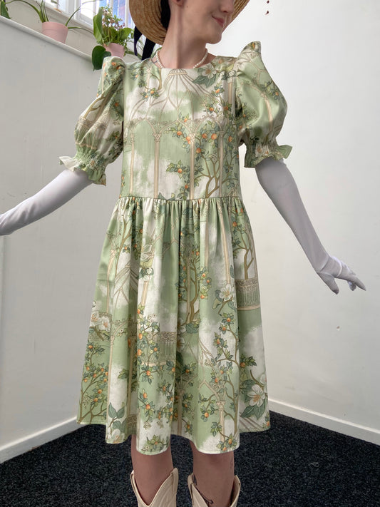 The Alma Smock Dress in Vintage Orangerie